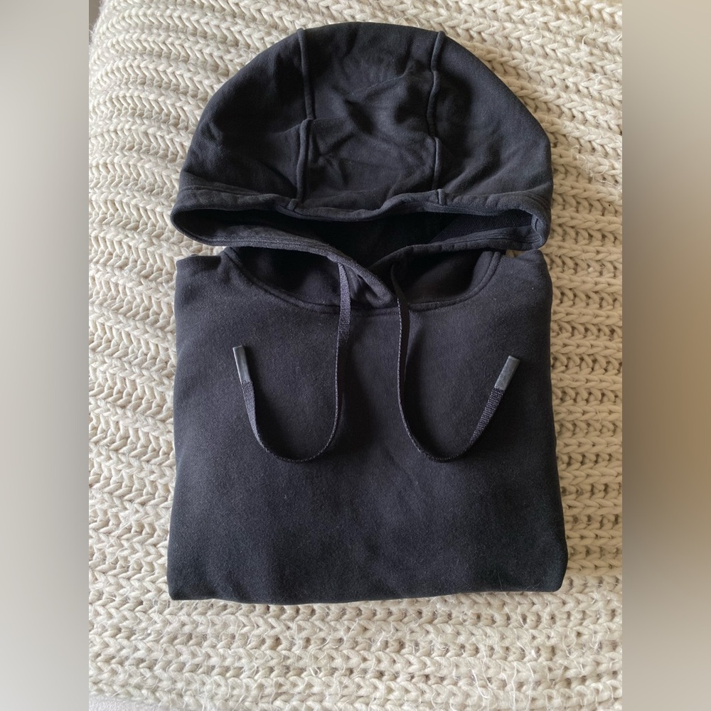 cropped lululemon hoodie